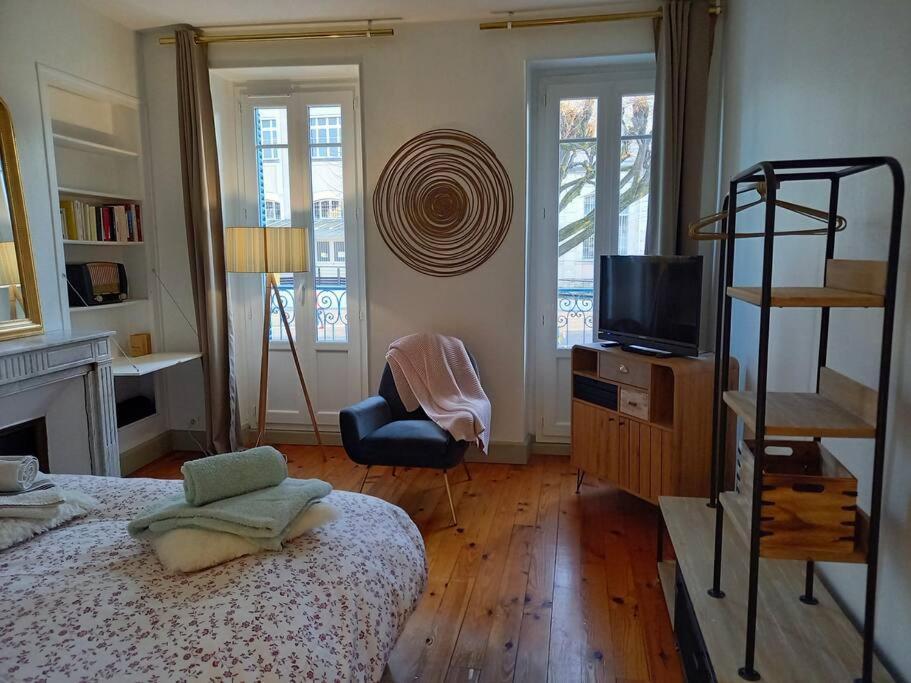 Maison Nadaud Avec Parking Prive モン・ド・マルサン エクステリア 写真